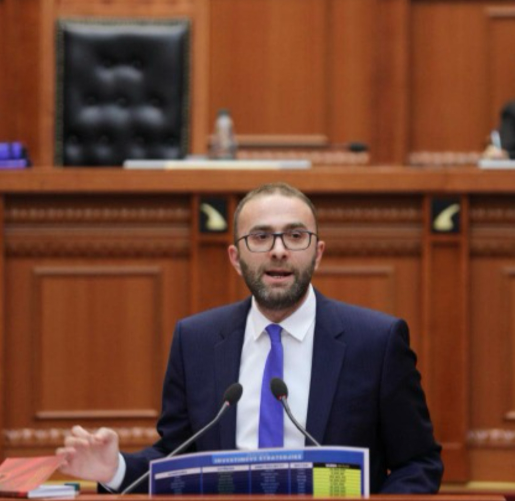 Bardhi i PD-së kritikon Ramën: Kritika për vëllain nuk jepet në publik, jo si thikë shpinës