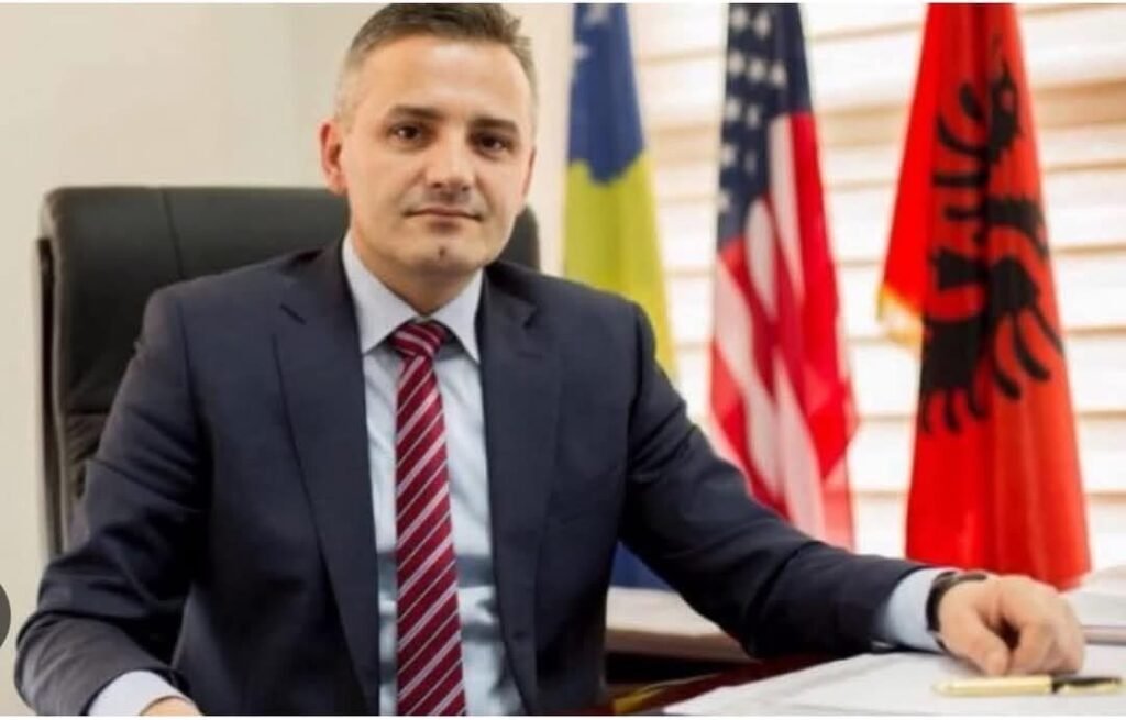 Bekim Jashari reagon ashpër për debatin Polici-Prokurori: Për çfarë leje, për mbetjet e Serbisë në Kosovë?