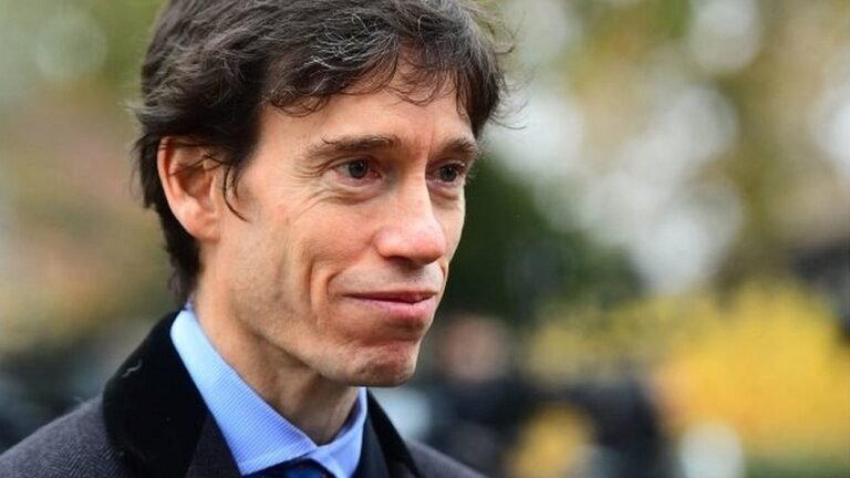 Ish-ministri britanik Rory Stewart vlerëson Albin Kurtin: “Bota do të ishte më mirë nëse njerëz si ai do të dominonin politikën”